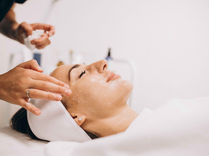 Microdermabrasion Course in Ontario, Canada